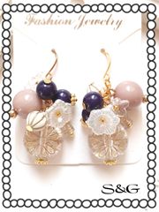アンティークビーズジャラピアス　オーロラflower　Handmade