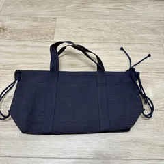 イッセイミヤケ　三宅一生　タマシャ　バック　haaT 美品　イッセイミヤケme ISSEY MIYAKE (イッセイミヤケ) の HaaT (ハート) がバッグ