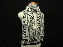 ■新品■未使用■ VERSACE ヴェルサーチ ウール×アクリル 総柄 マフラー ストール ショール ブラック系×ホワイト系 AX5699のサムネイル