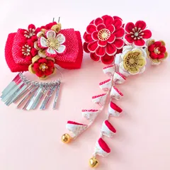 晴れの日の髪飾り~鮫小紋・赤色~つまみ細工❇︎一点物❇︎卒業式❇︎七五三