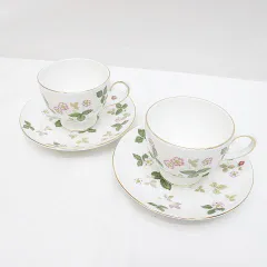 ウェッジウッド WEDGWOOD 2客セット ペア ワイルドストロベリー カップ&ソーサー コーヒー ティー 白系 ホワイト ブランド食器