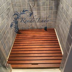 シャワー マット滑り止めパッド トイレの床の排水板 浴槽サウナプール用のすのこスノコ、天然木のバスマット(90x90cm)