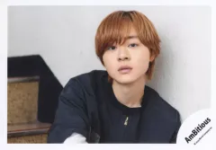 【中古】生写真(STARTO) AmBitious/岡佑吏/横型・バストアップ/「AmBitious 踊ROK! DANCE TOUR」グッズオフショット/公式生写真