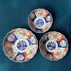 【現品限り!!】3組鉢 伊万里 花形皿 [窓絵草花文] 金彩 赤絵 色絵 鉢 丸皿 盛り皿 飾り皿 古伊万里 古美術 和食器 骨董品 アンティーク