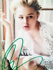 クロエ•モレッツ 直筆サイン入り写真　 Chloe Moretz クロエ・グレース・モレッツ 直筆オートグラフ（大判） | オート