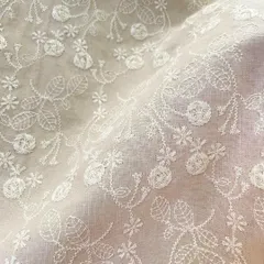 s2-h▼135×50cm▼コットンリネン刺繡生地▼花柄　立体感　ホワイト　生成り　北欧調　リーフ　フラワー　ボタニカル　ナチュラル　総柄刺繡　春夏向け　ベージュ　白地　薄手　ハンドメイド
