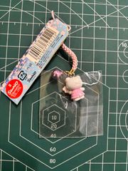キャラクターグッズまとめ売りキティご当地キティなど根付雪うさぎなど ハローキティご当地限定ストラップ 根付け 北海道限定 白