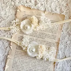 【クリームブーケベビーヘアバンド】ベビー ヘアバンド　フラワー 花冠 ヘアバンド お宮参り お食い初め ハーフバースデー かすみ草　新生児　セレモニードレス　ハンドメイド