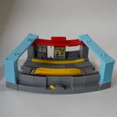 【廃盤品・レア品】タカラトミー プラレール　J-26 曲線の駅／情景パーツ・停止レバー付き / Plarail J-26 Curve Station (Takara Tomy / TOMY)