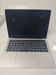A1706_030 ジャンク出品　MacBook  Pro A1706