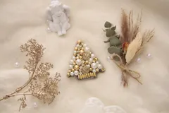 ハンドメイド【雪降るツリー】ブローチ