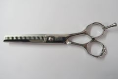 Bランク【MIZUTANI SCISSORS ミズタニシザーズ】  セニング 美容師・理容師 6.0インチ 右利き 【中古】:H-9123