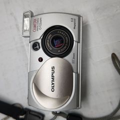 h60978　OLYMPUS オリンパス CAMEDIA C-1 ZOOM  デジカメ 現状品