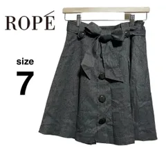 7【美品】ROPE （ ロペ ）フレアスカート 7号 グレー リボンベルト付き 綺麗め オフィスコーデ◎ フェミニン おしゃれ ロングブーツ合わせ 春秋冬におすすめ T389_a061
