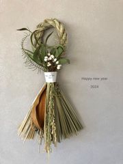 Happy new year 2024 しめ縄飾り　タッセル型　37〜39cm グレビリアゴールド
