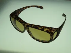明るい偏光オーバーサングラス　レオパード柄