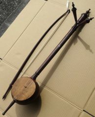 骨董品　薩摩琵琶4弦 涙滴型 スタンド付き 骨董品 薩摩琵琶4弦 涙滴型 スタンド付き - メルカリ
