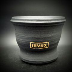 《アウトレット》  2Lサイズ 5号鉢相当 『Shikkoku-漆黒-』 【SK-2L_2108】 IIIVIIX イーヴィックス 陶器鉢 植木鉢 観葉植物 多肉植物 アガベ 塊根植物 グラキリス 亀甲竜 エケベリア ハオルチア