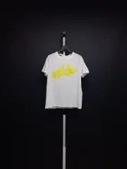 maje - ❤️maje2022新作　新品  白半袖Tシャツ　綺麗上品 白Tにデニムがなんだかんだ一番すき🩵 tops @hanes_japan denim