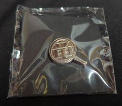 公式グッズ☆JAPAN MENSA ロゴ入り ピンバッジ - メルカリ