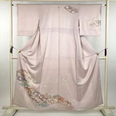ろおけつ染めのような地染めに笹のじよお品な柄の20歳ー50歳代の訪問着 