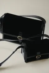※お値下げしました／美品【TOUT Y EST】レザーバック(ポメルバック)黒 BAGS – TOUT Y EST JP