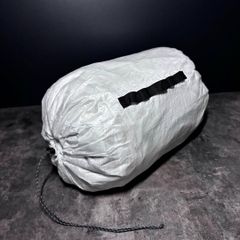 スタッフサック　スタッフバッグ　コンプレッションバッグ　ダイニーマ　軽量　登山　UL　ホワイト