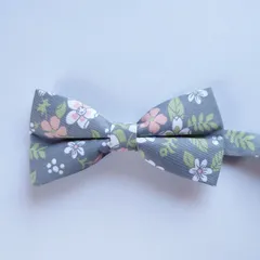 1.蝶ネクタイ　フラワー　花柄　グレー　結婚式　新郎新婦　タキシード