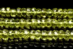 ミャンマー産 ペリドット(橄欖石) 2-4x4-6mm ボタンカット １連（約２０ｃｍ） パワーストーン 天然石 _RG677