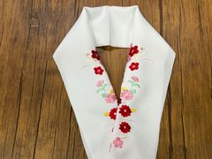 刺繍のはんえり 【77954－1楽】洗える　白地　白　丹後刺繍　日本　刺繍　新品　刺繍　半襟　半衿