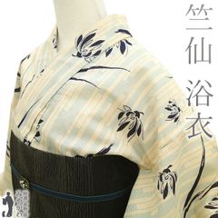 【新古品】 夏物 浴衣 未使用 竺仙 鑑製 ゆかた 綿絽 木綿 綿 薄黄ベージュ 水色 濃藍色 花 夏 カジュアル 手縫い仕立て 夕涼み 花火大会 花火 お祭 広衿 背伏せ仕立て 仕立て上がり 身丈160 裄丈63.5 Ｍサイズ みやがわ sb16117