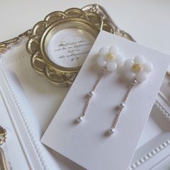 デイジーピアス　ハンドメイド