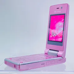 F04C　ギャル向けガラケー　見本模型 Bisuko Ezaki on Instagram: 