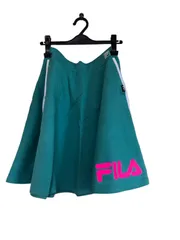 N1083. FILA蛍光ロゴ・フレアスカート・グリーンL / FILA