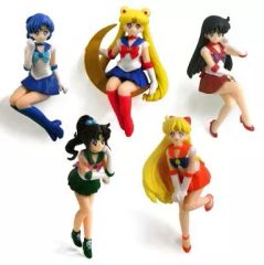 [중고] 트레이딩 피겨 전 5종 세트 [미소녀 전사 세일러 문 데스크에 춤추고 내린 전사들]