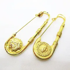 ジャンニヴェルサーチ ヴェルサーチェ GIANNI VERSACE メドューサ ピンブローチ 2点セット セーフティーピン ゴールド系 アクセサリーのサムネイル