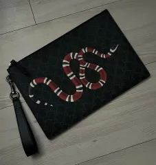 2025年最新】gucci スネーク バッグの人気アイテム - メルカリ