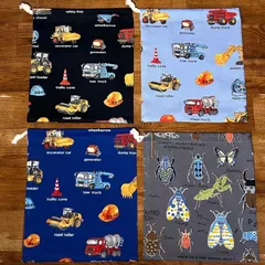 456【訳あり】　給食袋　23×20 働く車　昆虫　4枚セット　給食袋　コップ袋　巾着袋　お道具袋　縄跳び入れ　歯ブラシ袋　こども園　小学校　中学校　男の子　女の子　カブトムシ　てんとう虫