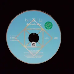Step and a step(マキシシングル)／NiziU