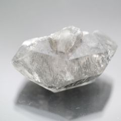 ヒマラヤ ガネーシュヒマール産　エレスチャル ダブルポイント水晶  ダブルターミネーテッド 両剣水晶 1点物  約3.1g 約4cm×2.5cm  ヒマラヤ水晶 骸骨水晶 天然石・置き物
