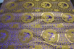 金襴生地　龍