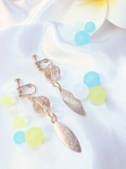 クリアビーズのイヤリング　009