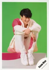 【中古】生写真(ジャニーズ) Snow Man/岩本照/座り/シングル「Grandeur」MV＆ジャケ写オフショット/公式生写真