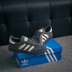 adidas アディダス オリジナルス ハンドボール スペツィアル "カレッジネイビー/クリアスカイ" BD7633 男女兼用