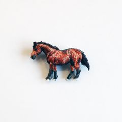 【LM / エルム】ブローチ 馬 (ブラウン)  /  立体刺繍アクセサリー ホース