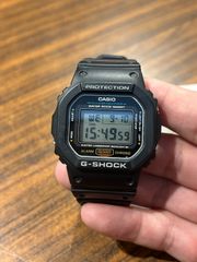 G-SHOCK DW-5600SHB-1JR 柴犬 黒柴 ほぼ新品 - メルカリ
