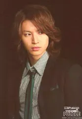 【中古】生写真(ジャニーズ) 関ジャニ∞/大倉忠義/バストアップ・背景黒・緑ネクタイ/「関ジャニ∞ TOUR 2009 PUZZLE」 オリジナルフォトセット
