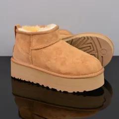 2025年最新】UGG CLASSIC miniの人気アイテム - メルカリ