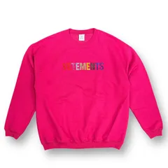 美品 VETEMENTS マルチカラー ラインストーンロゴ クルーネック スウェット トレーナー ヴェトモン UE52TR520P  ピンク L  74682A3のサムネイル