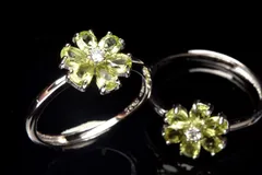 シルバー925 ペリドット　4x3mm　花形 指輪リング(サイズ調整可) 1個売り パワーストーン 天然石 _PRG1832
